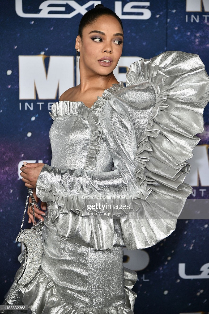tessa thompson sexy mib 13