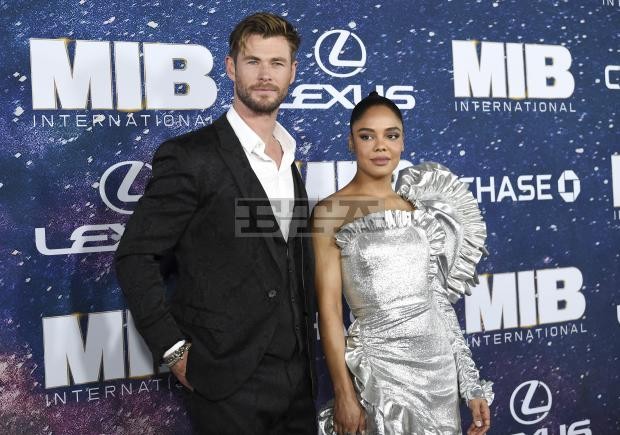 tessa thompson sexy mib 29