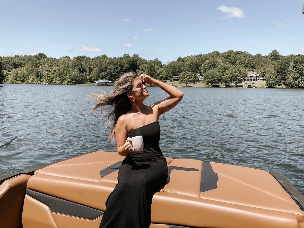 the-sexiest-photos-of-country-singer-maren-morris-thefappening-cfd-16 the sexiest photos of country singer maren morris thefappening cfd 16