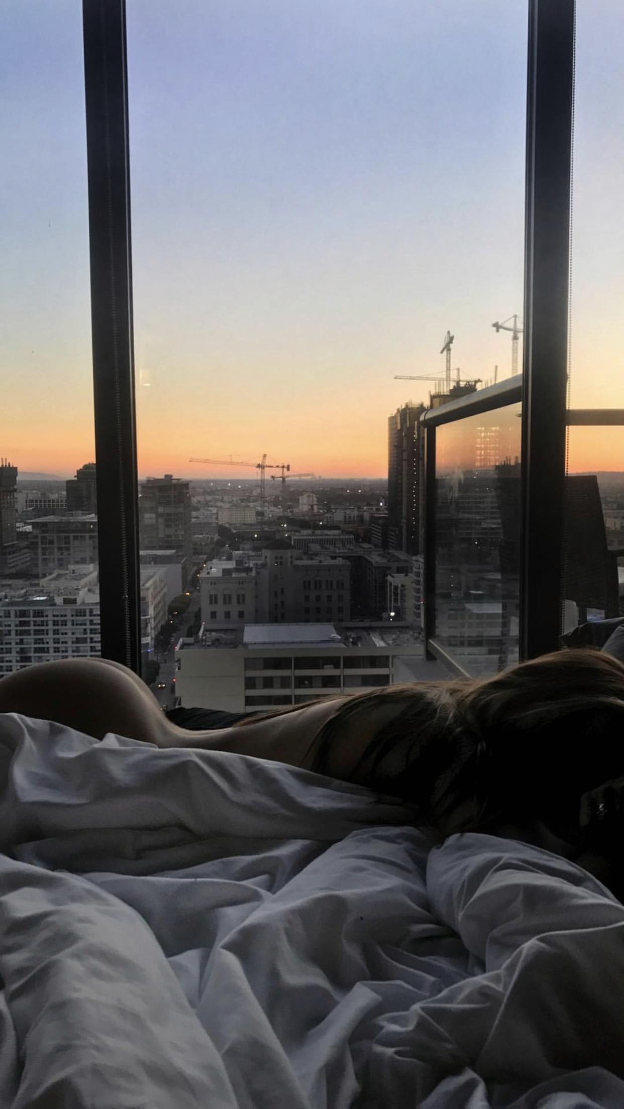 thefappening alexis ren naked 3