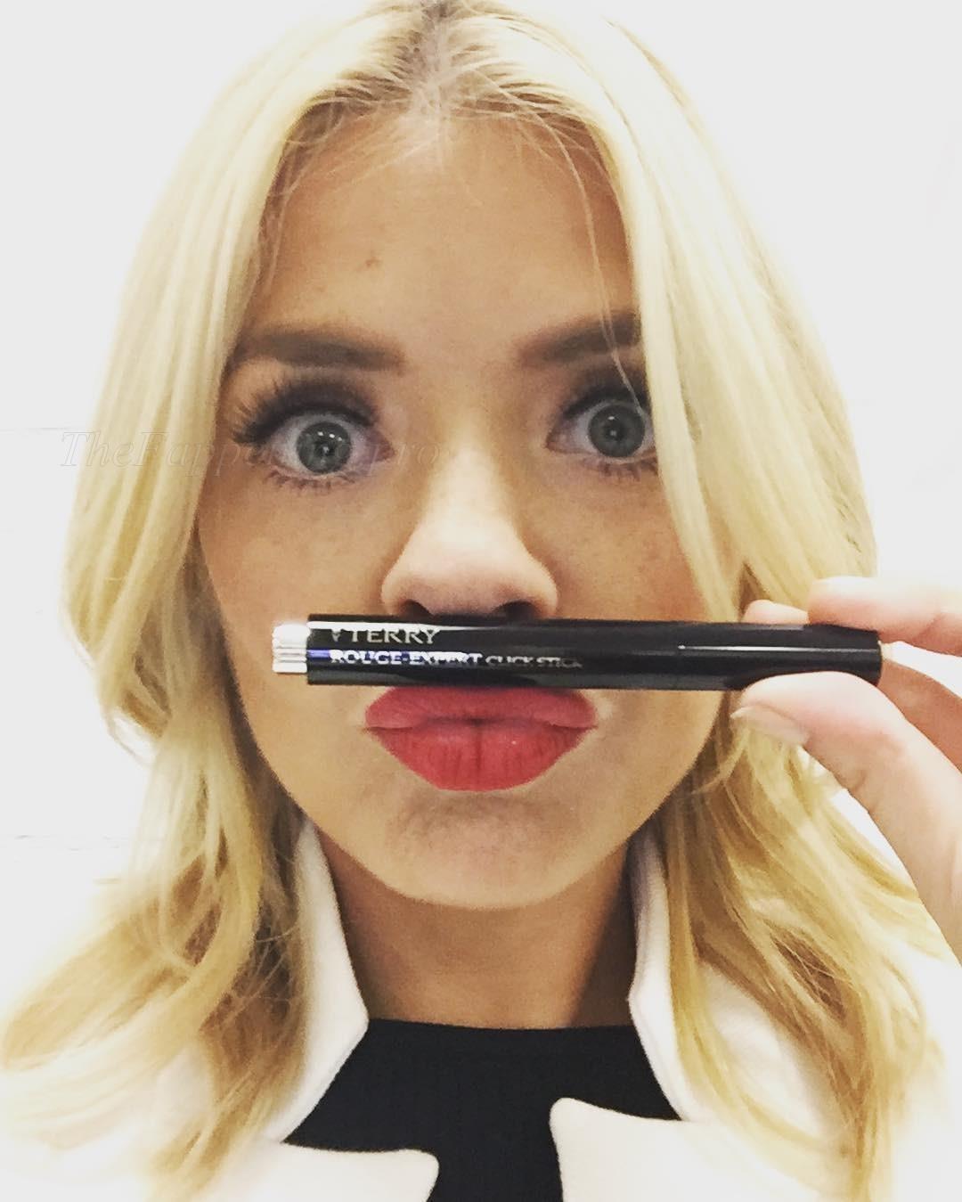 thefappening-pro-holly-willoughby-2 thefappening pro holly willoughby 2