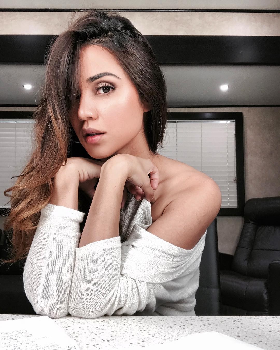 thefappening-summer-bishil-selfie-sexy-37 thefappening summer bishil selfie sexy 37