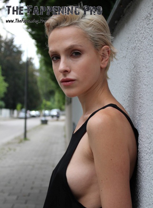 tiffany-winteler-sexy-thefappening-cfd-9 Tiffany Winteler Sideboobs