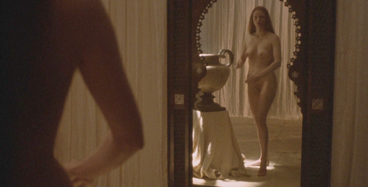 tilda-swinton-nude-sexy-12 tilda-swinton-nude-sexy-12