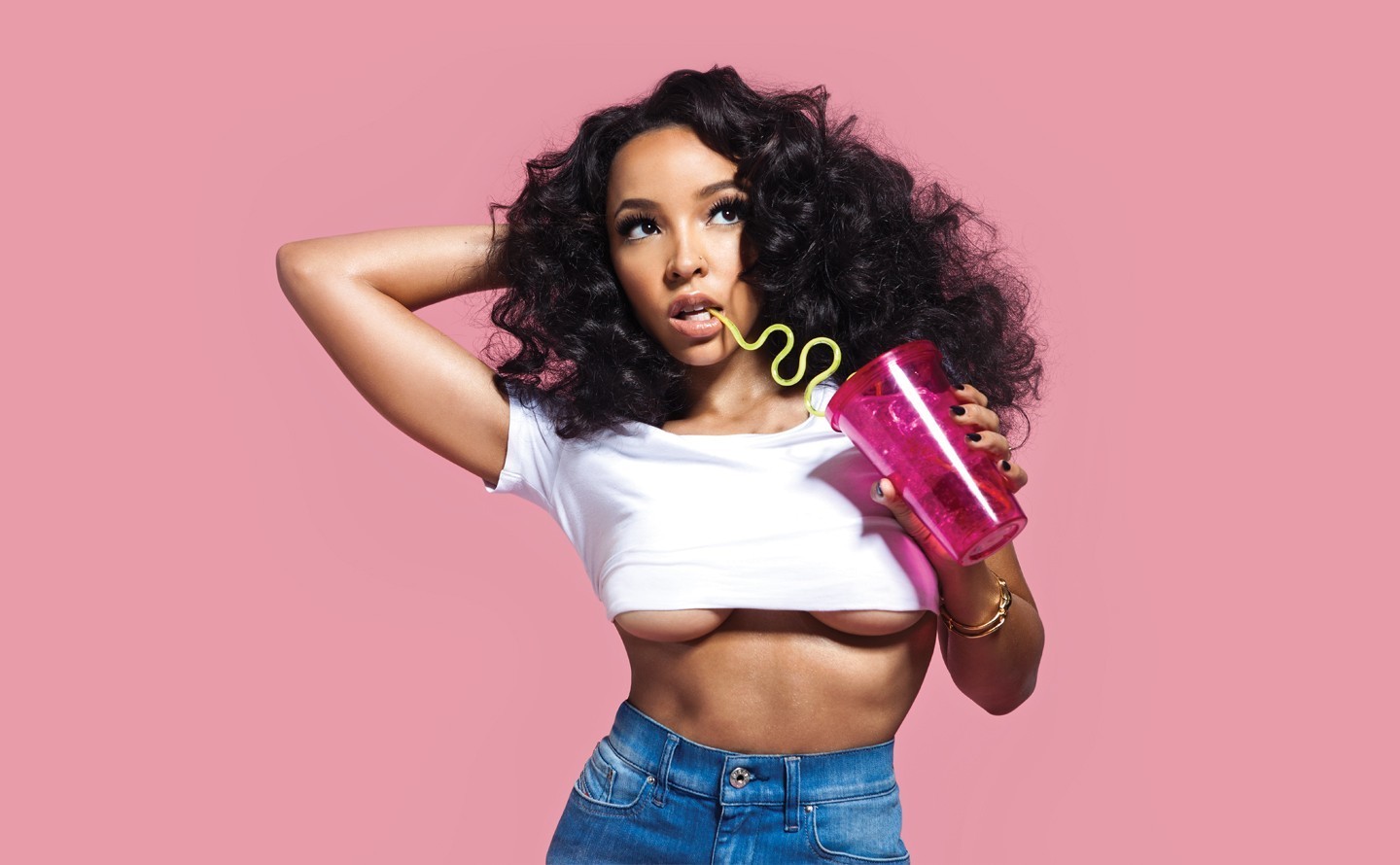 tinashe-topless-sexy-8 Tinashe UnderBoobs
