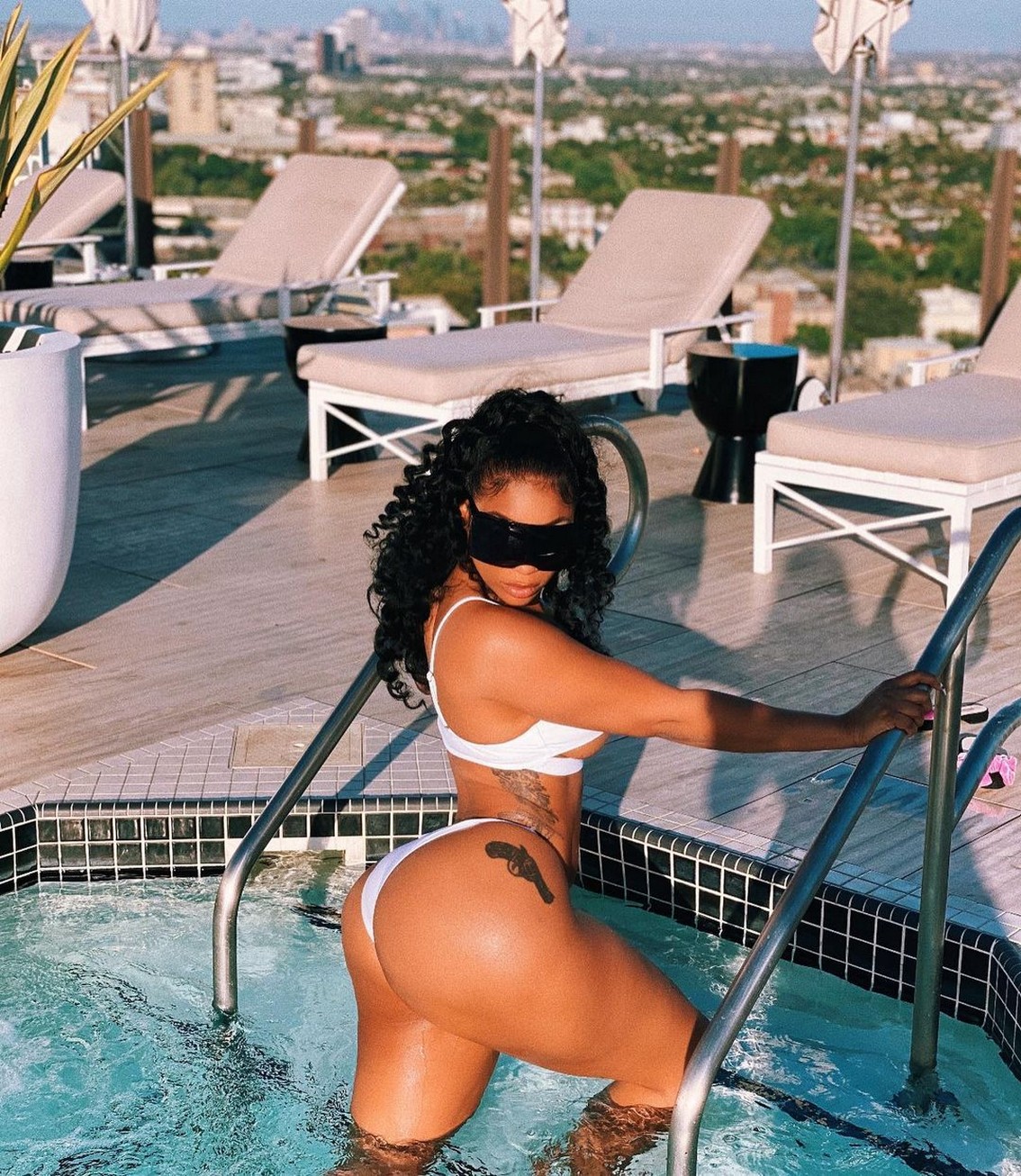 tommie-lee-hot-in-a-bikini-thefappening-cfd-10 tommie lee hot in a bikini thefappening cfd 10