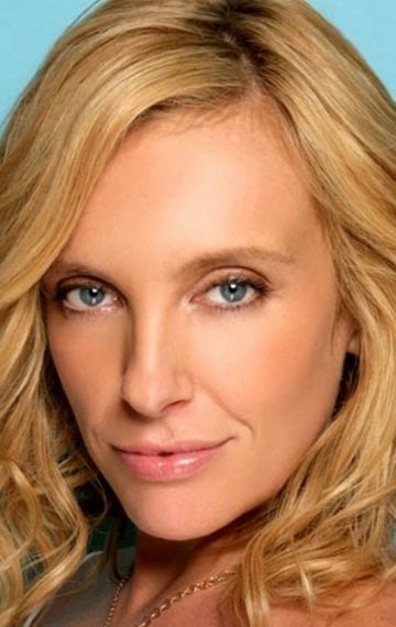 toni-collette-nude-sexy-4