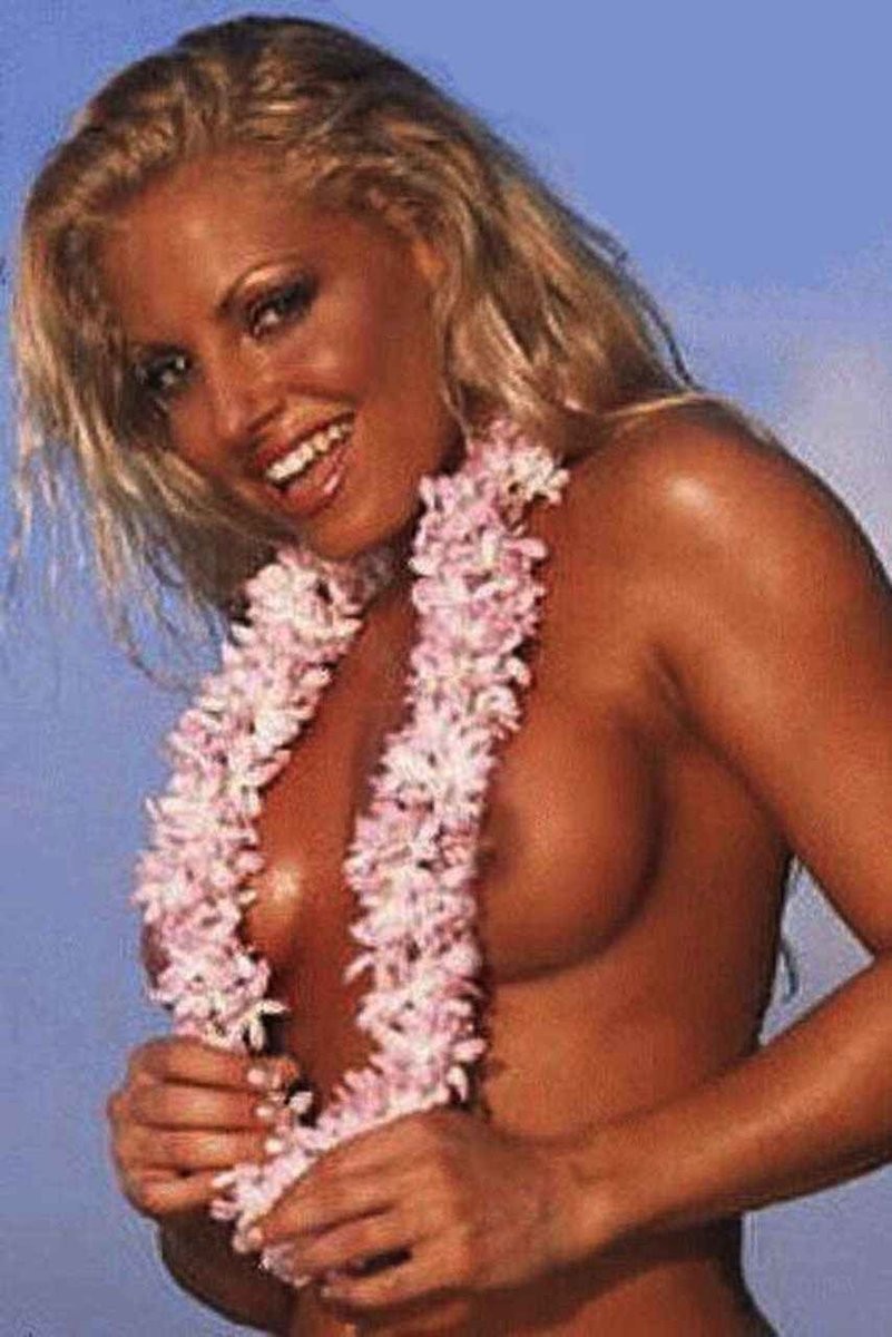 trish-stratus-nude-thefappening-cfd-9 Trish Stratus Tits