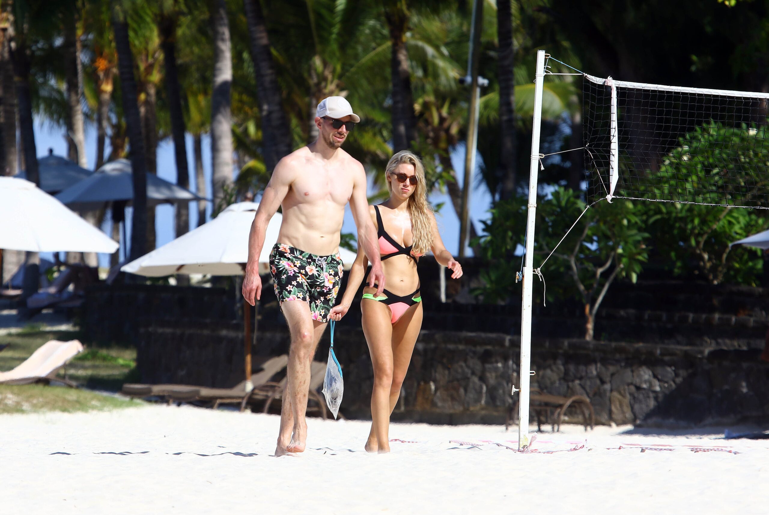 una-healy-sexy-bikini-15 una healy sexy bikini 15 scaled