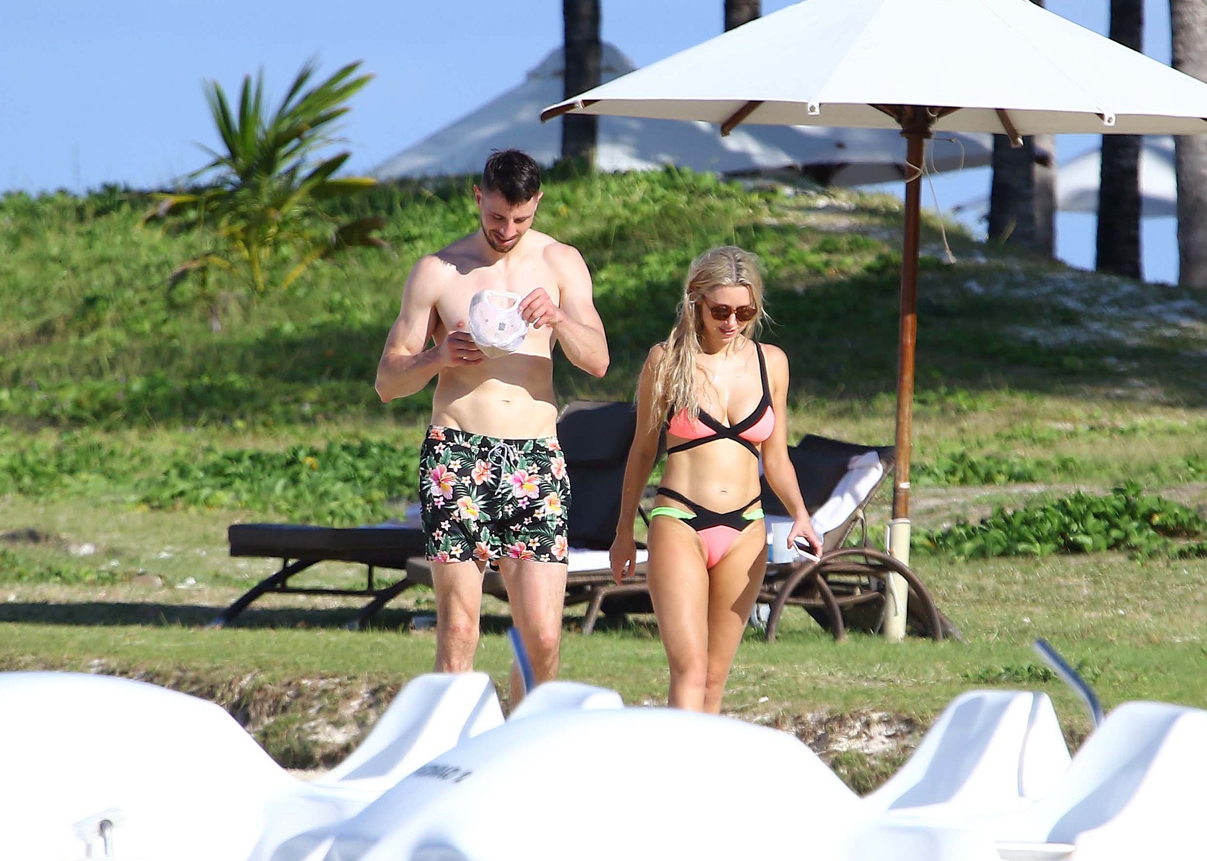 una-healy-sexy-bikini-22 una healy sexy bikini 22