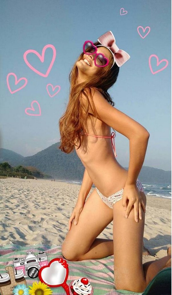 valentina-sampaio-cute-skinny-tranny-in-a-bikini-thefappening-cfd-8 Valentina Sampaio Topless Bikini Panties