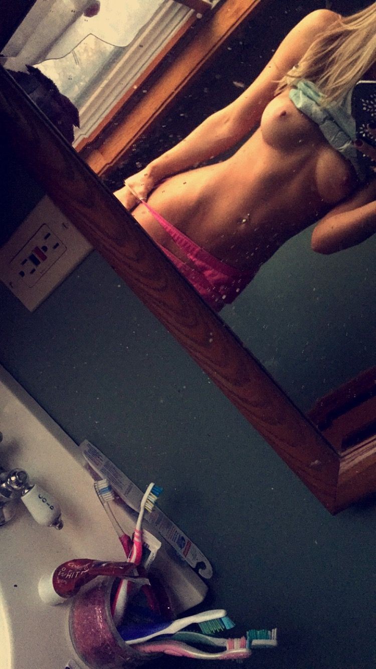 valerie-pac-21-leaked-fappening-2 valerie pac 21 leaked fappening 2