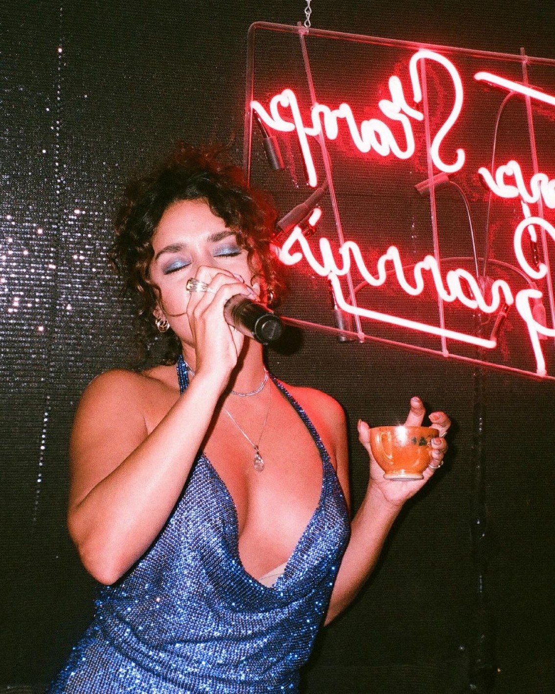 vanessa-hudgens-hot-in-little-dress-thefappening-cfd-2 Vanessa Hudgens Sexy