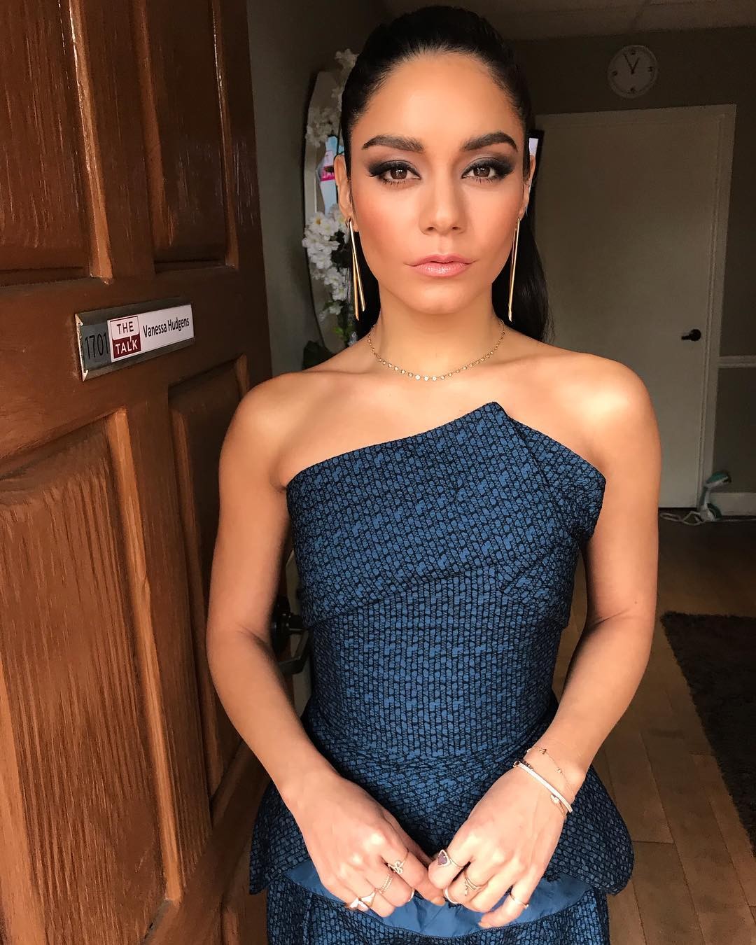 vanessa-hudgens-sexy-2019-21 vanessa hudgens sexy 2019 21