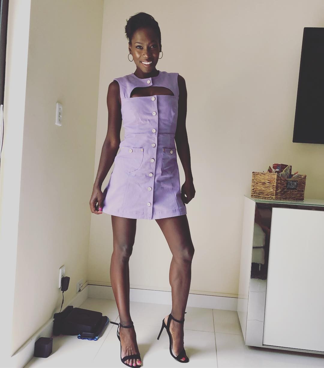 vanessa-james-sexy-skater-2019-25 vanessa james sexy skater 2019 25
