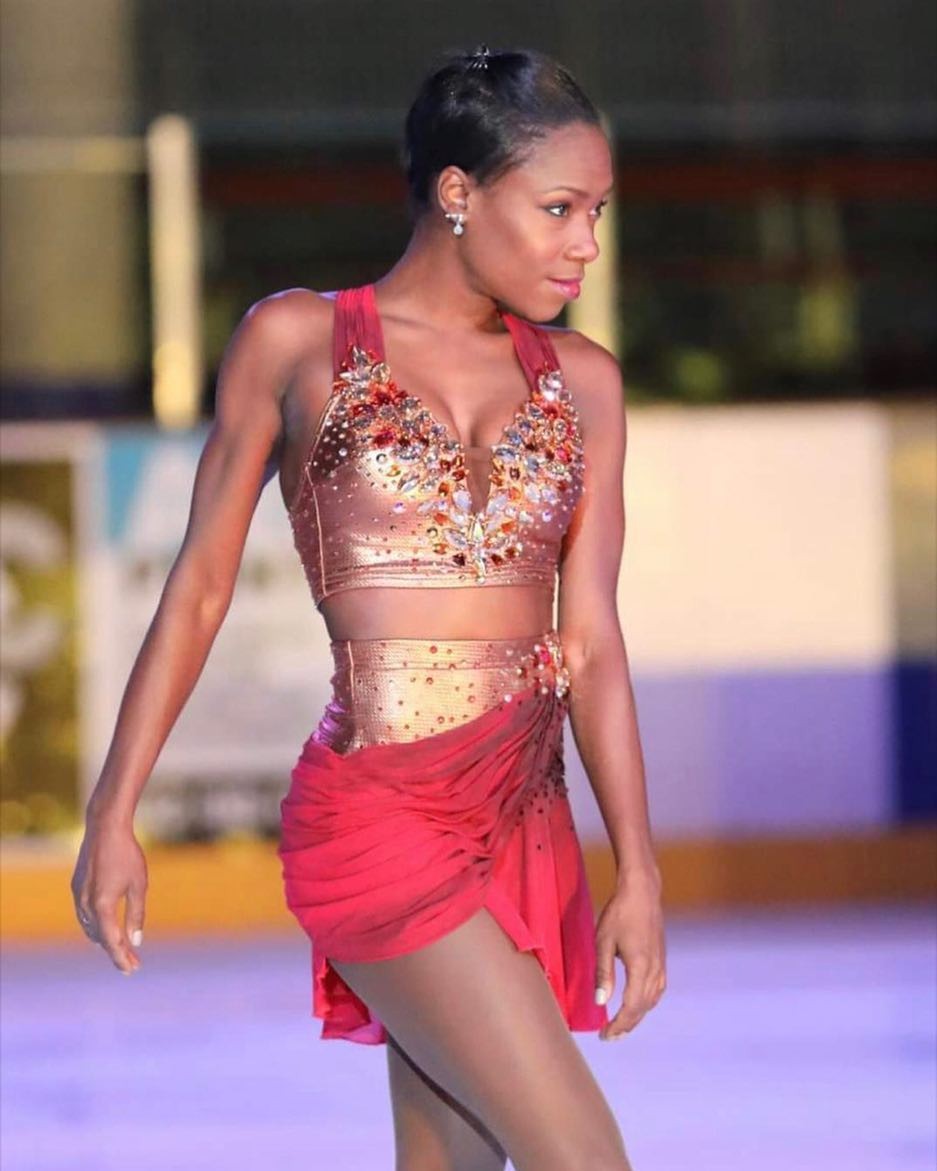 vanessa-james-sexy-skater-2019-29 vanessa james sexy skater 2019 29