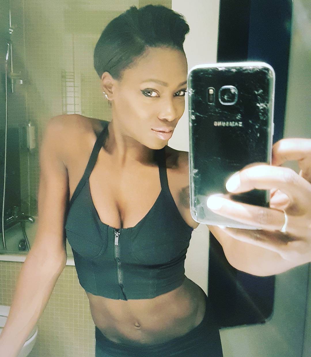 vanessa-james-sexy-skater-2019-9 vanessa james sexy skater 2019 9