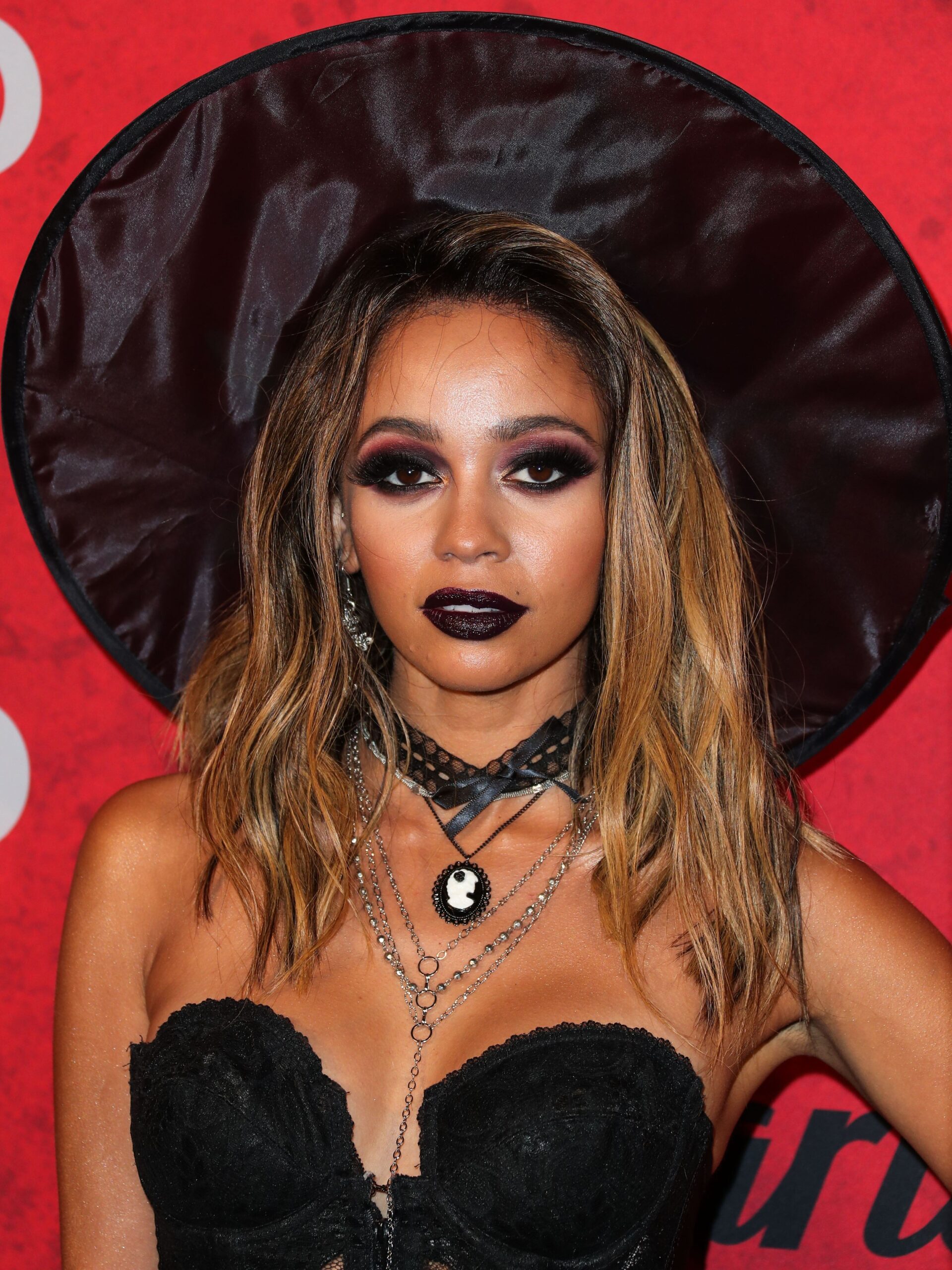 vanessa-morgan-halloween-sexy-the-fappening-pro-11 vanessa morgan halloween sexy the fappening pro 11 scaled
