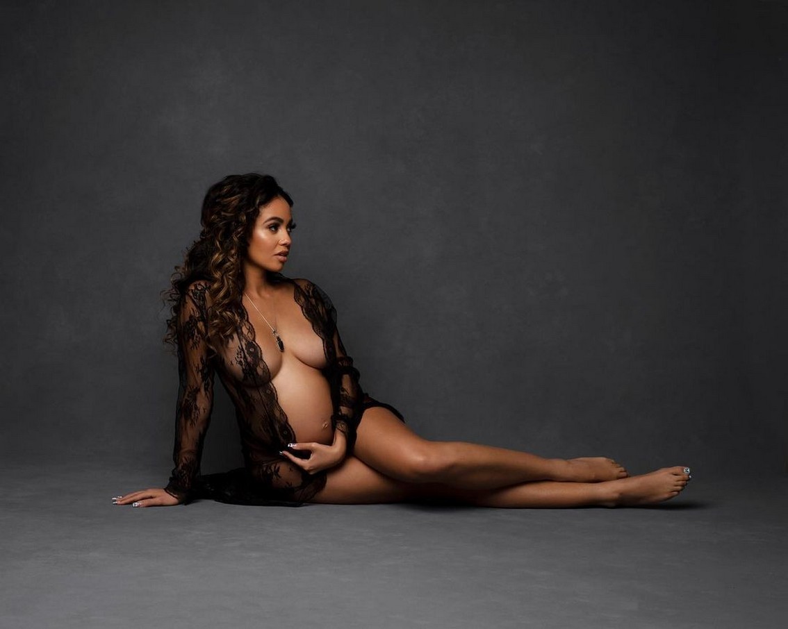 vanessa-morgan-nude-pregnant-thefappening-cfd-7 Vanessa Morgan Pregnant