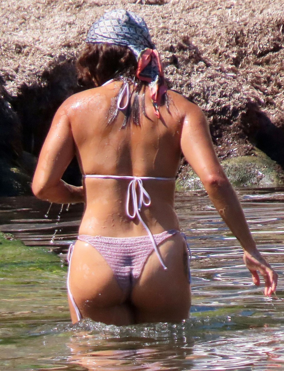 vanessa-white-sexy-tiny-bikini-thefappening-cfd-6 Vanessa White Juicy Ass By Paparazzi