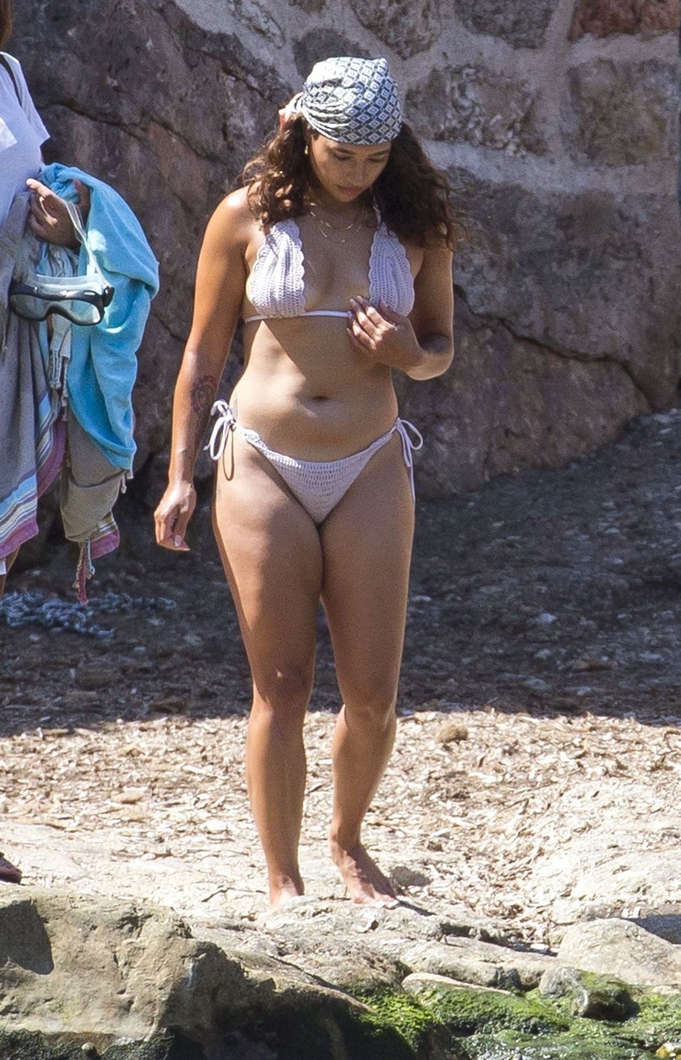 vanessa-white-sexy-tiny-bikini-thefappening-cfd-8 vanessa white sexy tiny bikini thefappening cfd 8