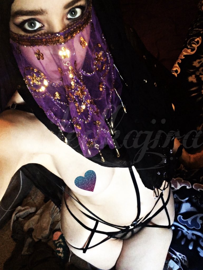 veiled-goddess-amira-nude-the-fappening-pro-25 Veiled Goddess Amira Naked
