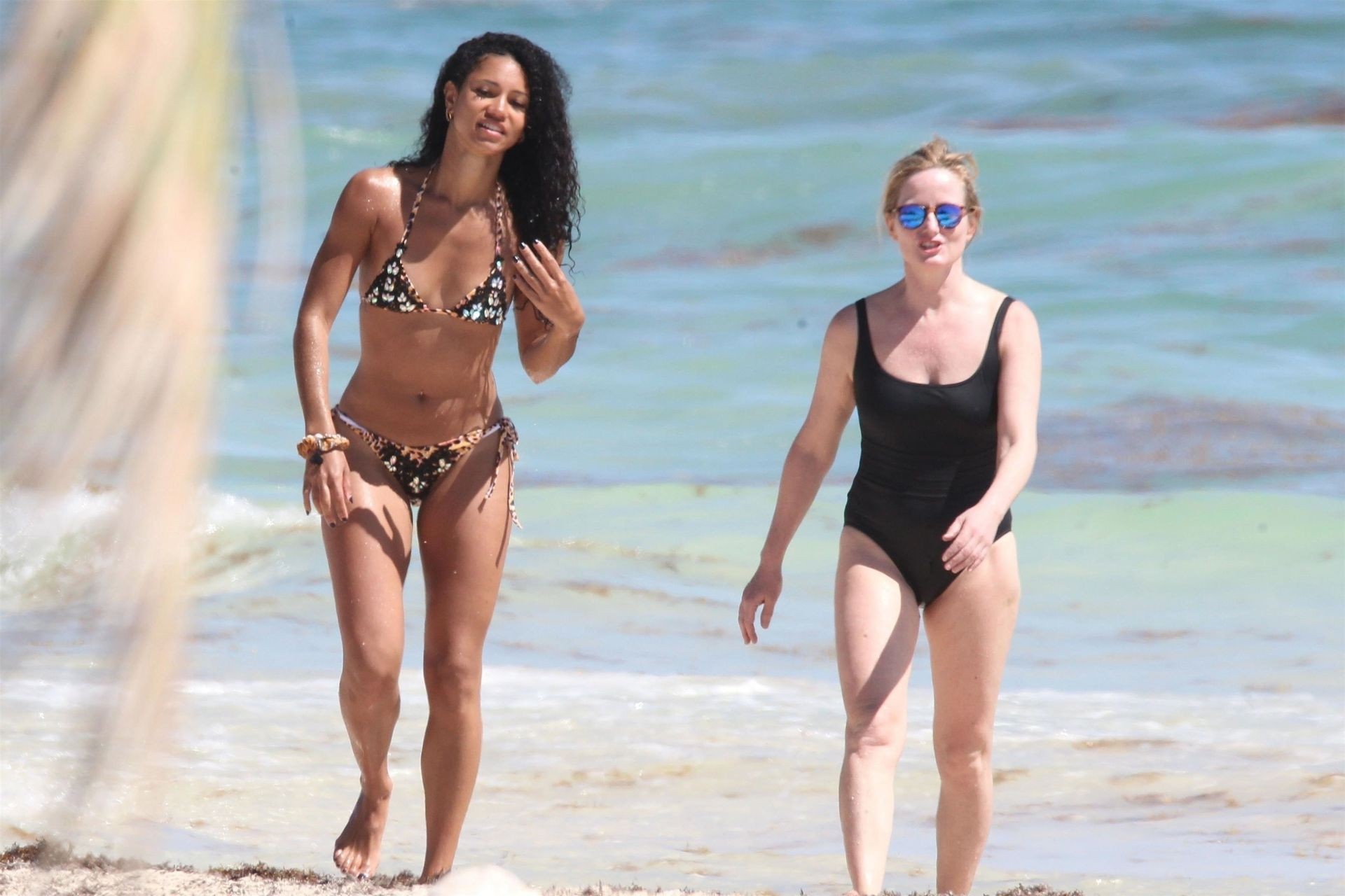 vick-hope-sexy-bikini-29 vick hope sexy bikini 29
