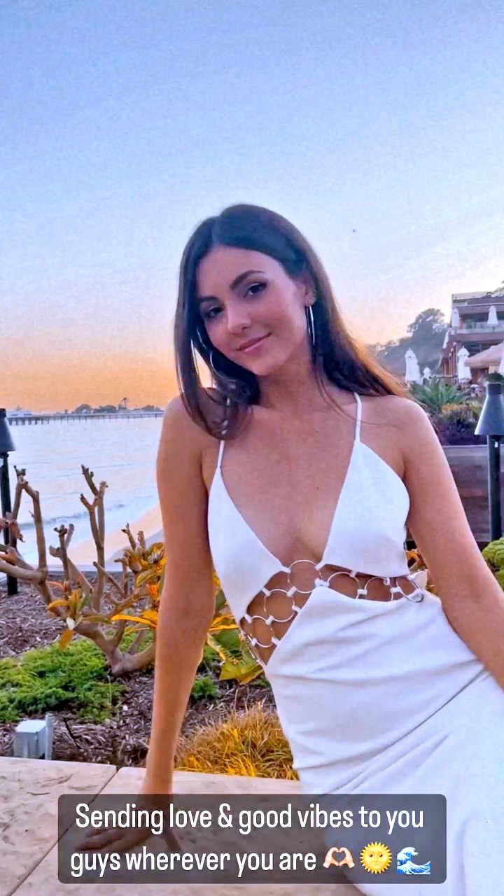 victoria-justice-and-madison-reed-sexy-thefappening-cfd-1 victoria justice and madison reed sexy thefappening cfd 1
