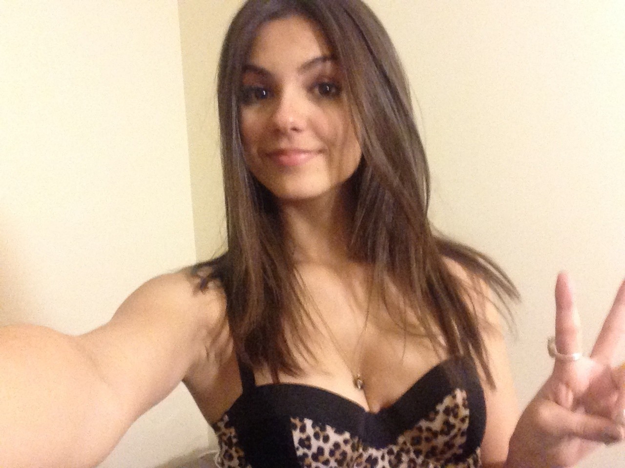 victoria-justice-nude-the-fappening-pro-31 victoria justice nude the fappening pro 31