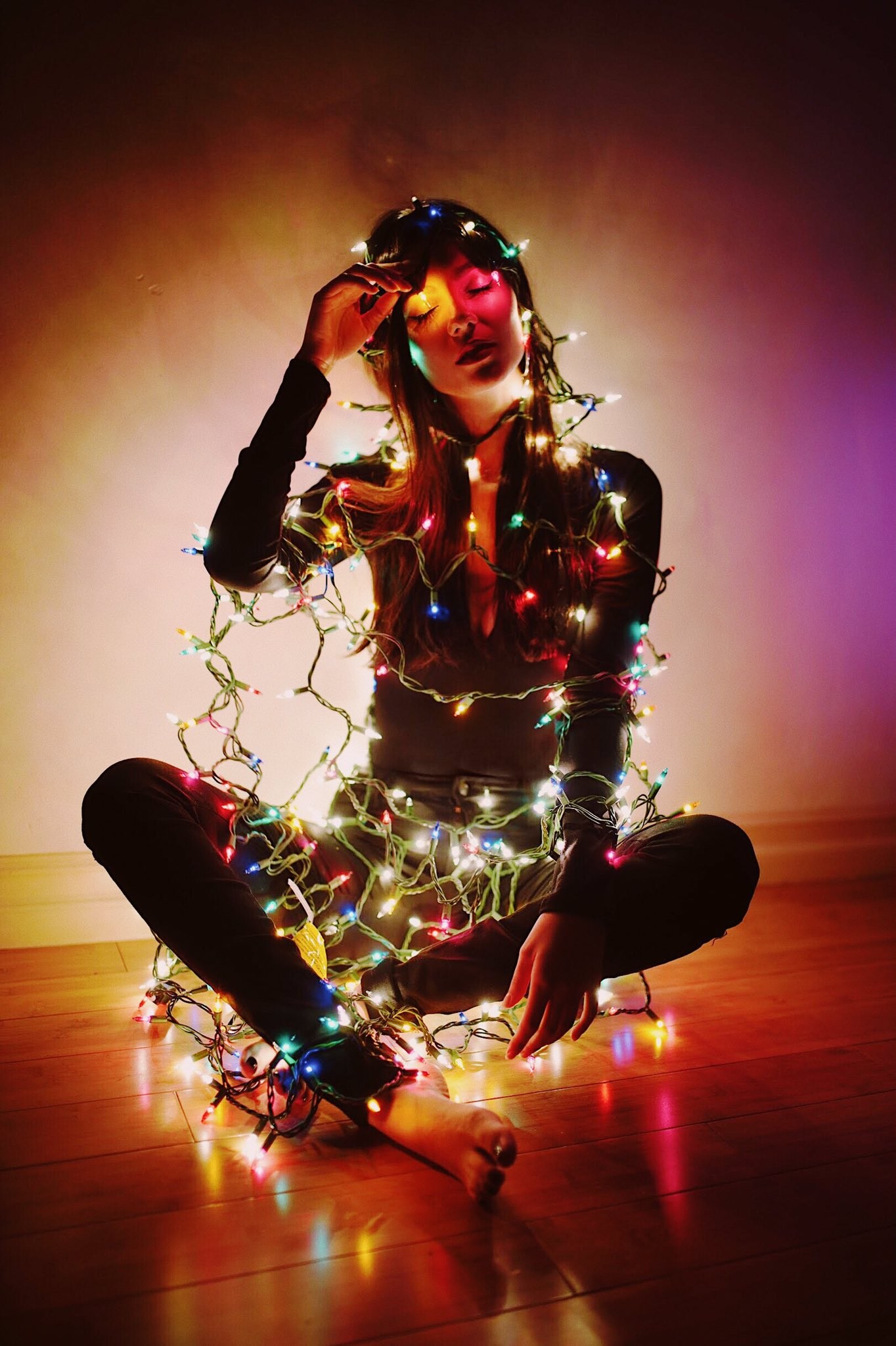victoria-justice-sexy-holiday-lights-2 victoria justice sexy holiday lights 2