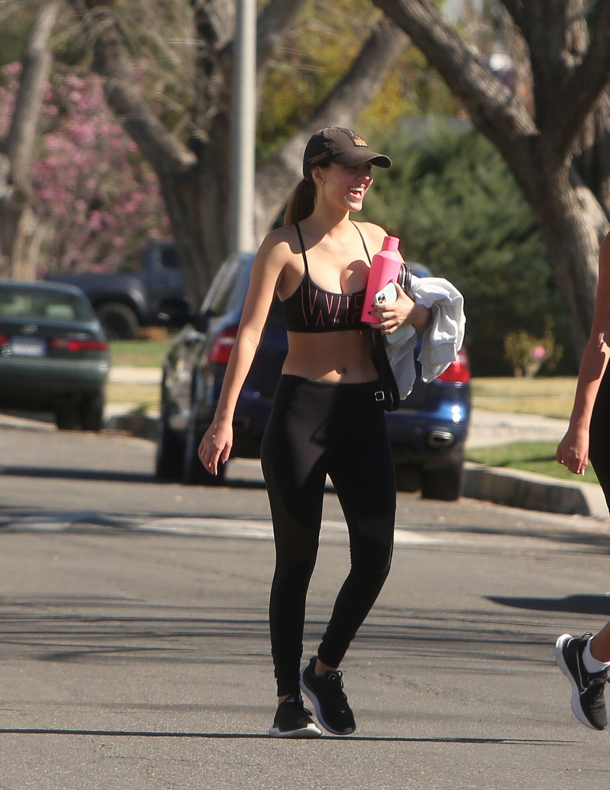victoria-justice-tight-leggings-thefappening-cfd-10 victoria justice tight leggings thefappening cfd 10