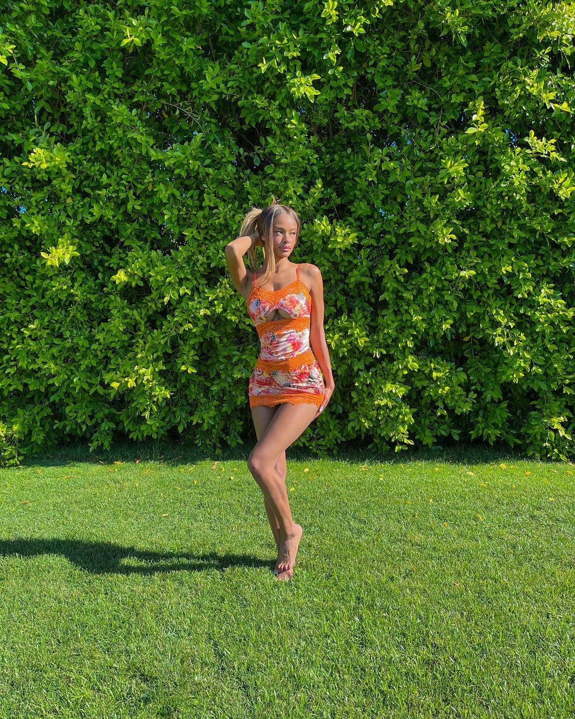 vinetria-bikini-thefappening-pro-7 Vinetria Upskirt Barefoot