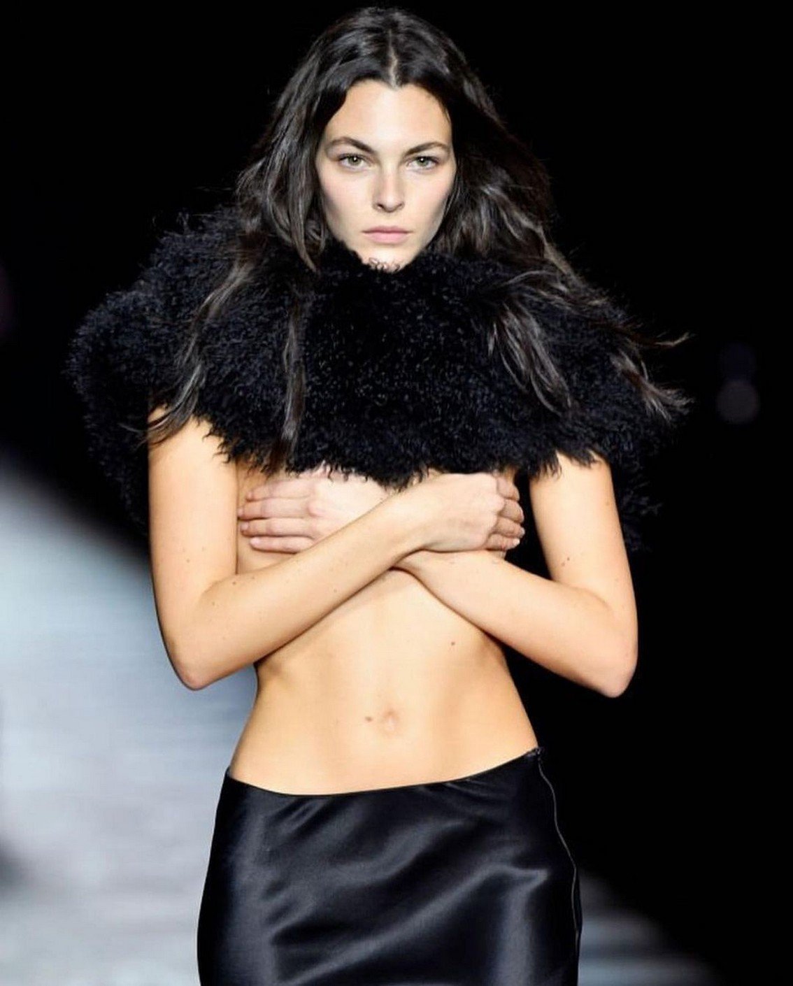 vittoria-ceretti-topless-thefappening-cfd-2-1 Vittoria Ceretti Topless