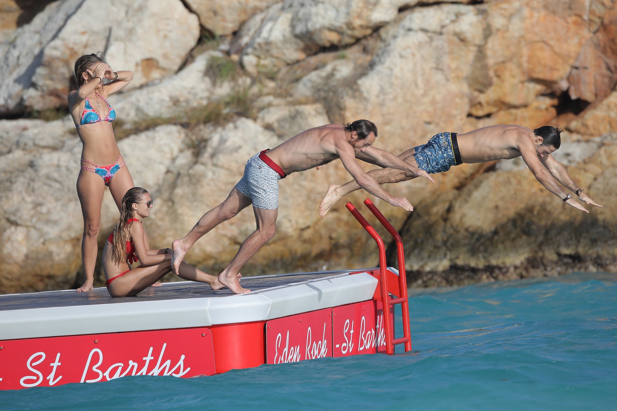vogue-williams-sexy-bikini-11 vogue williams sexy bikini 11