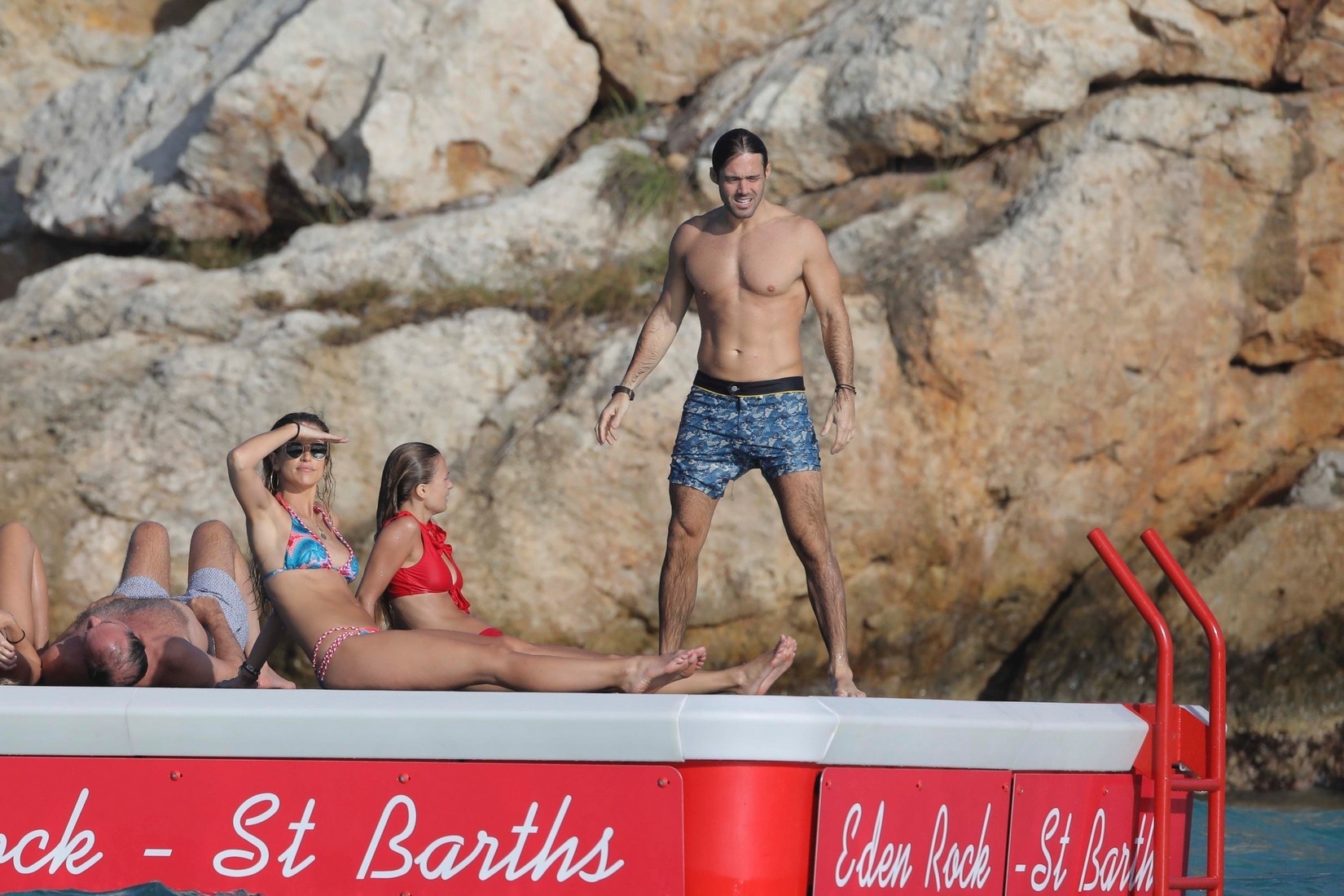 vogue-williams-sexy-bikini-12 vogue williams sexy bikini 12