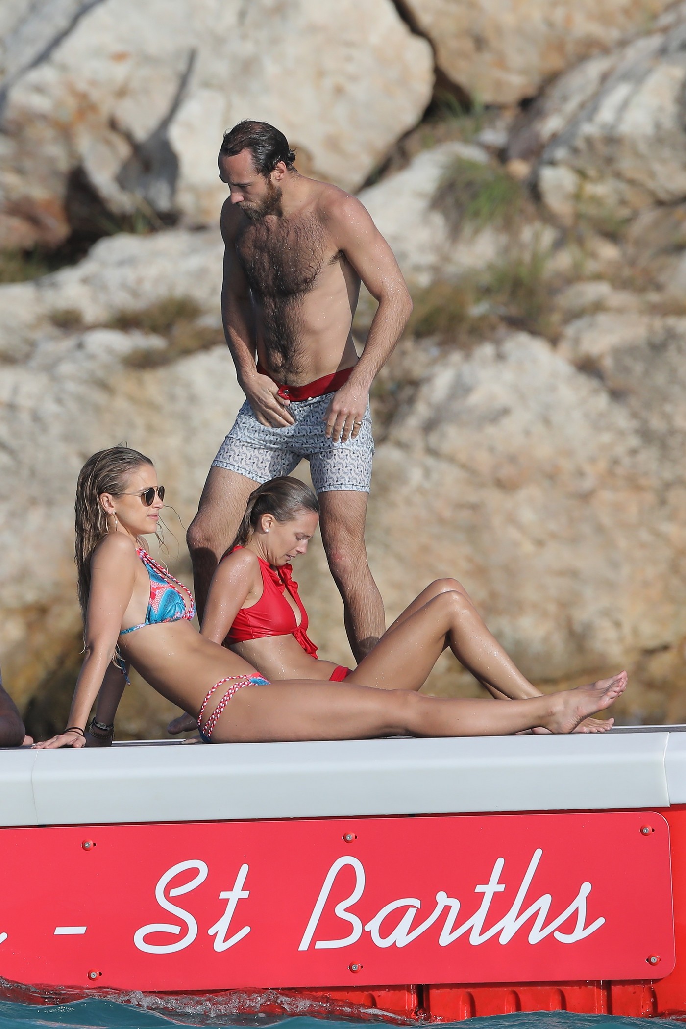 vogue-williams-sexy-bikini-14 vogue williams sexy bikini 14