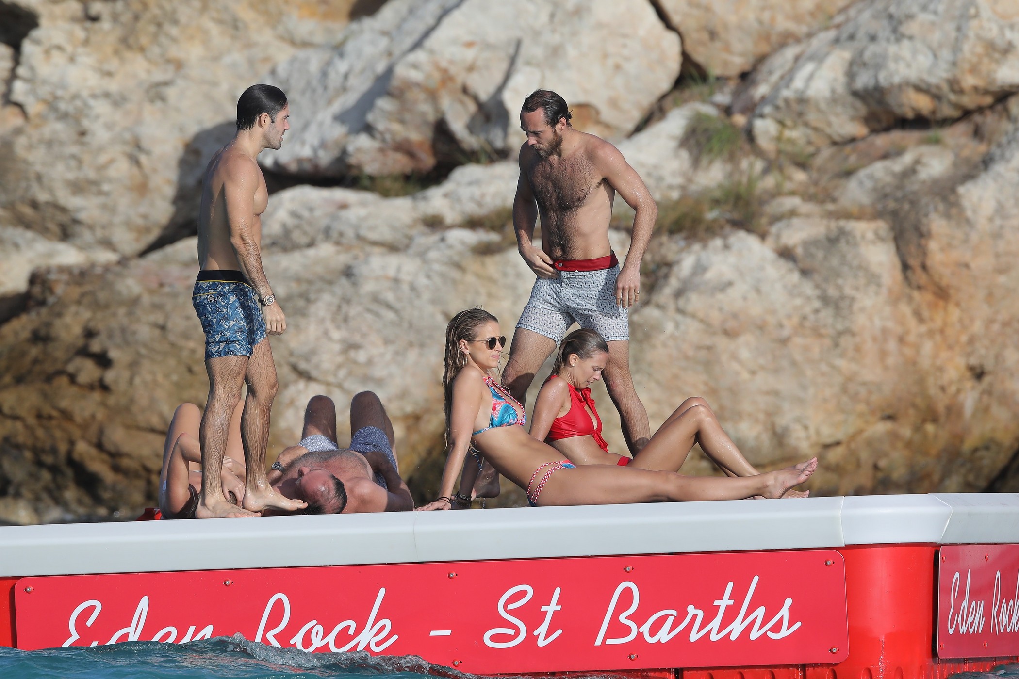 vogue-williams-sexy-bikini-18 vogue williams sexy bikini 18