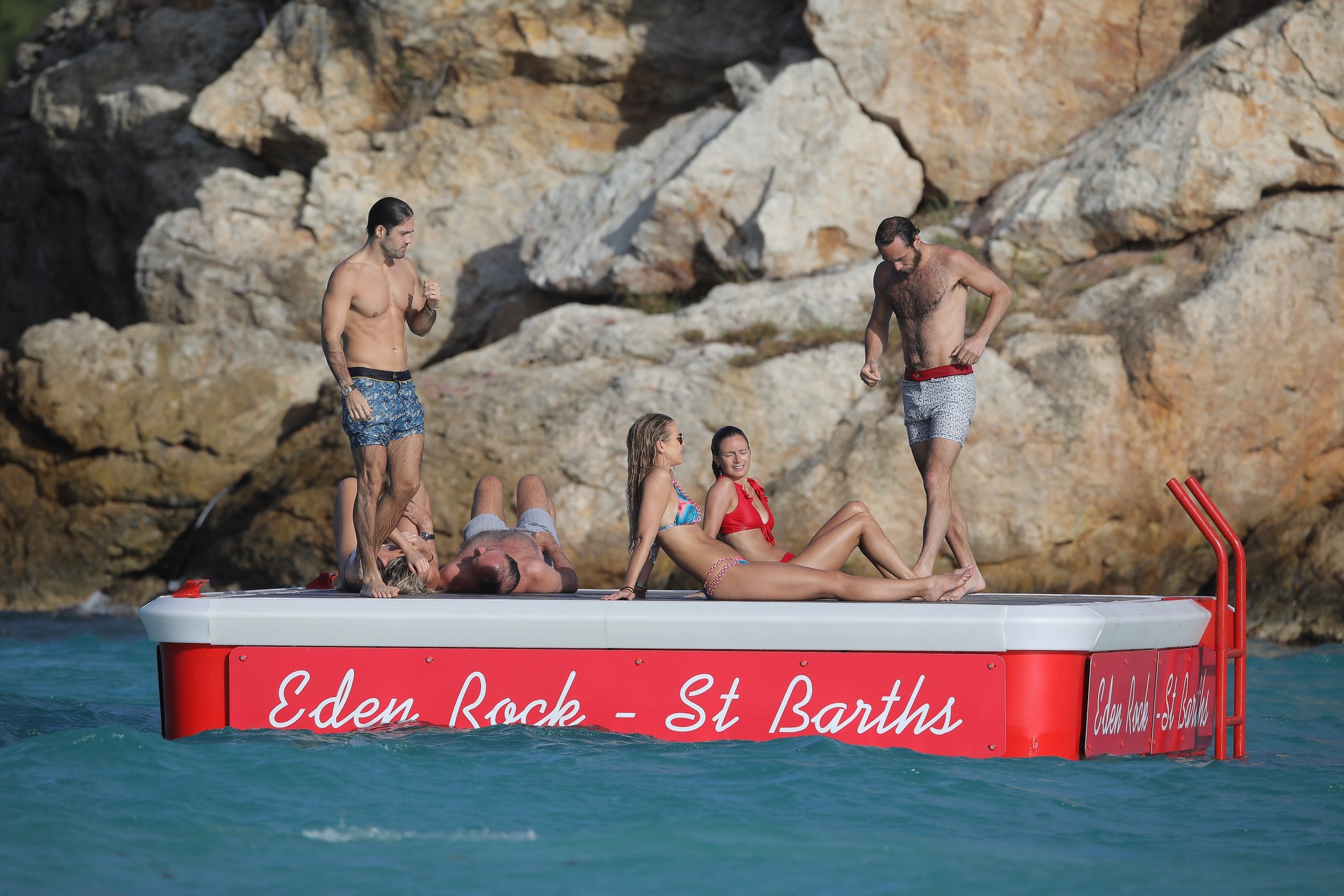 vogue-williams-sexy-bikini-3 vogue williams sexy bikini 3