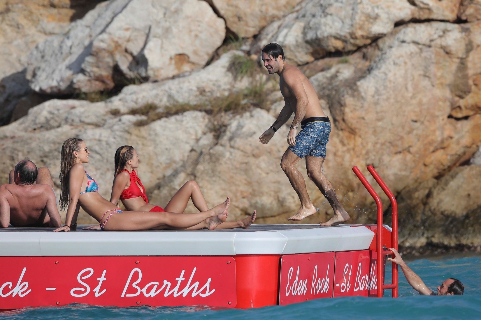vogue-williams-sexy-bikini-33 vogue williams sexy bikini 33