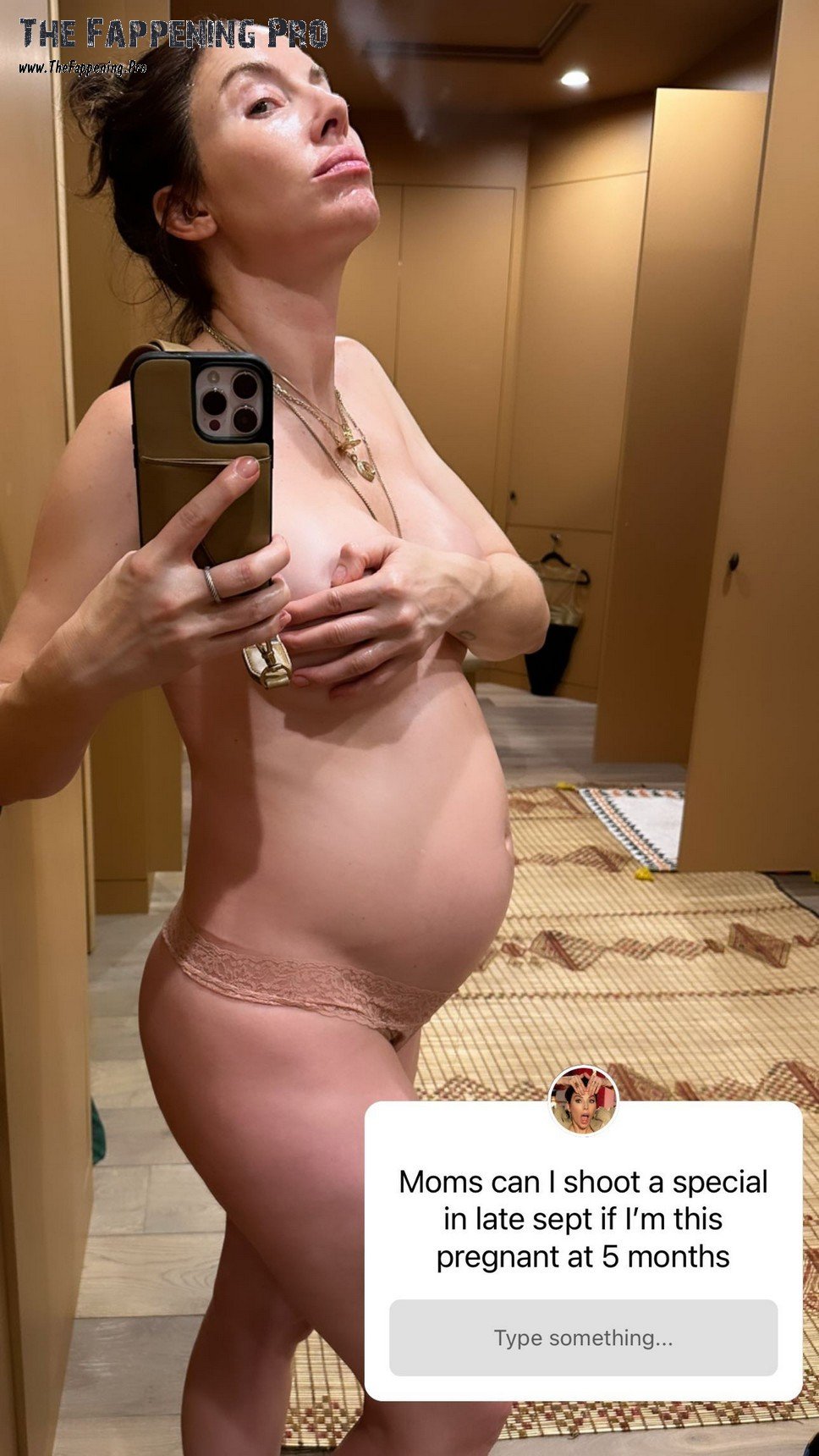 whitney-cummings-nude-pregnant-thefappening-cfd-3 Whitney Cummings Topless