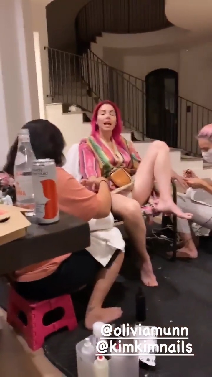 whitney-cummings-sexy-feet-thefappeningpro-3 whitney cummings sexy feet thefappeningpro 3