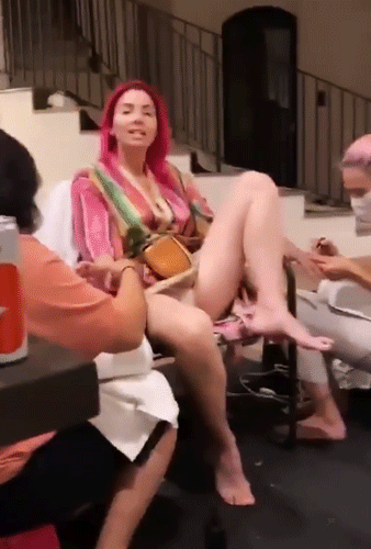 whitney-cummings-sexy-feet-thefappeningpro whitney cummings sexy feet thefappeningpro