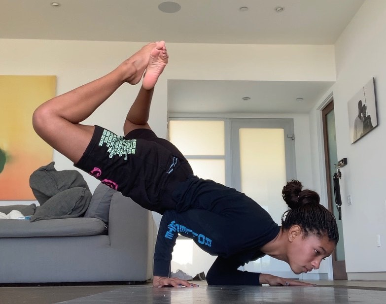willow-smith-in-tight-leggings-during-yoga-class-thefappening-cfd-3 willow smith in tight leggings during yoga class thefappening cfd 3