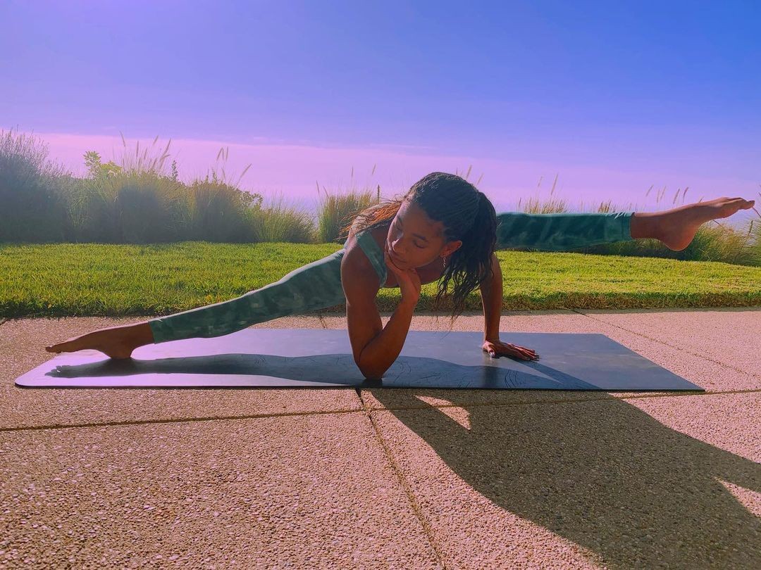 willow-smith-in-tight-leggings-during-yoga-class-thefappening-cfd-5 willow smith in tight leggings during yoga class thefappening cfd 5
