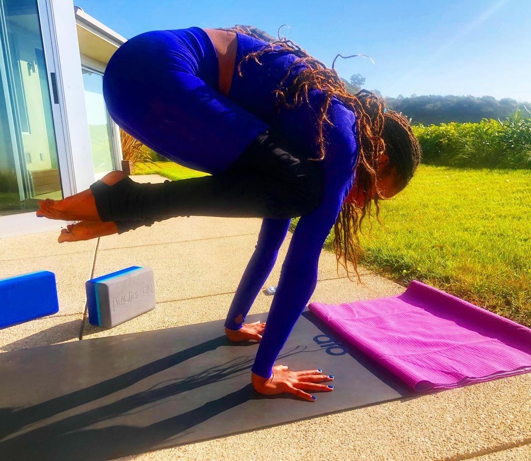 willow-smith-in-tight-leggings-during-yoga-class-thefappening-cfd-9 Willow Smith Sexy Yoga