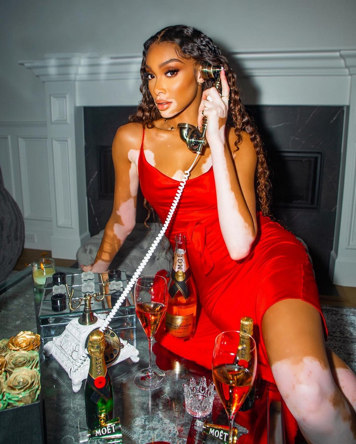 winnie-harlow-barefoot-christmas-thefappening-cfd-1 Winnie Harlow Sexy