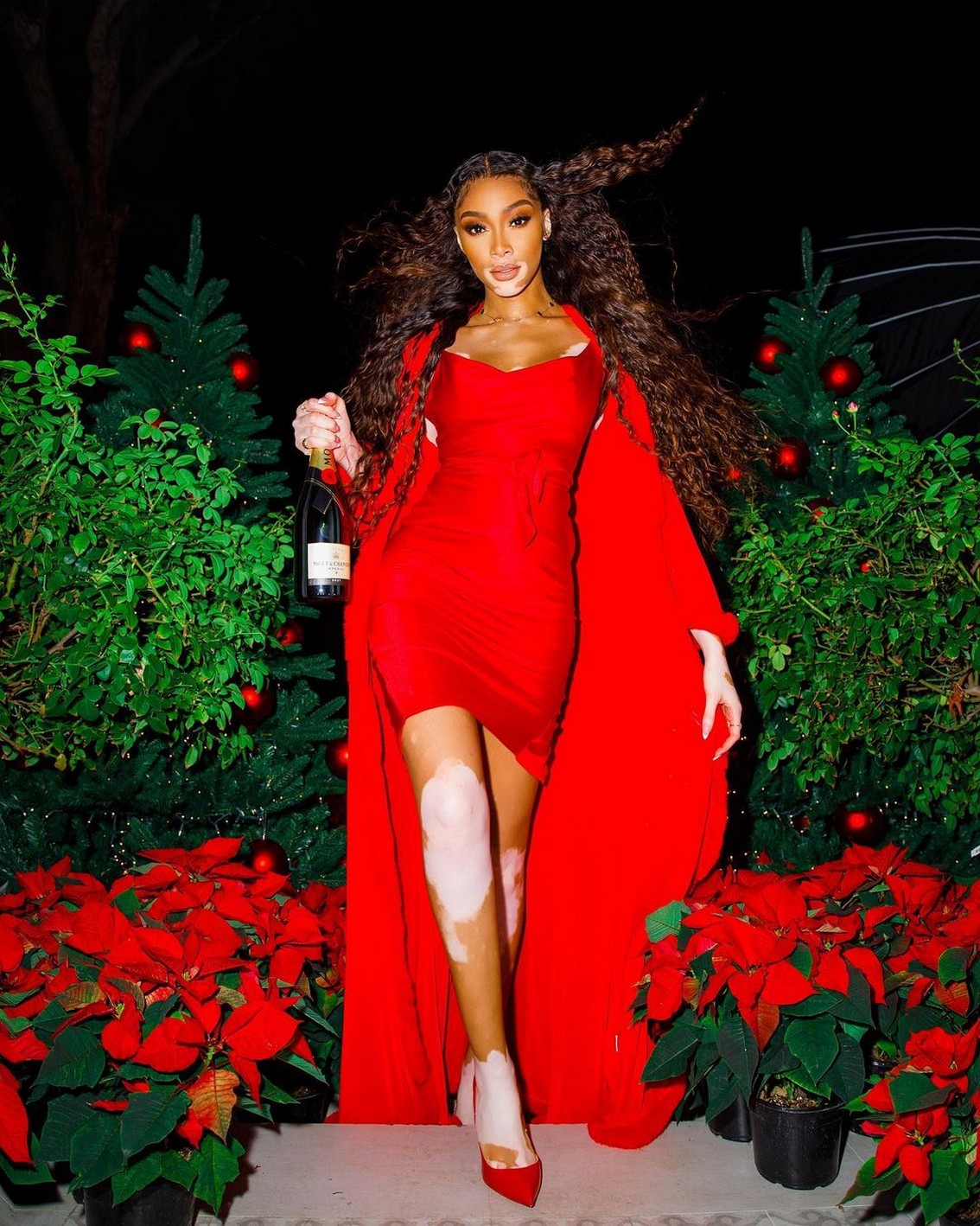 winnie-harlow-barefoot-christmas-thefappening-cfd-3 winnie harlow barefoot christmas thefappening cfd 3