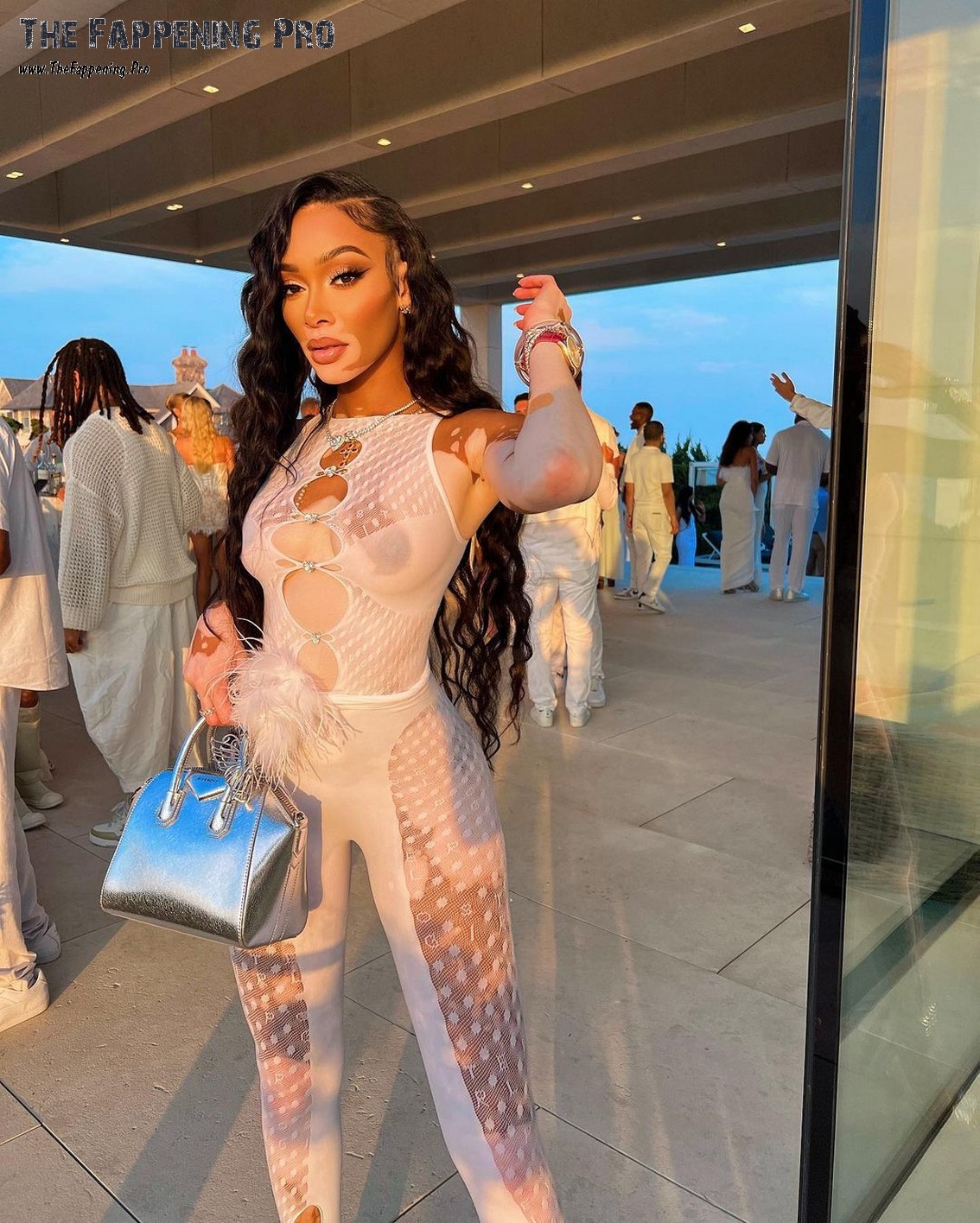winnie-harlow-braless-thefappening-cfd-6-1 Winnie Harlow Tits