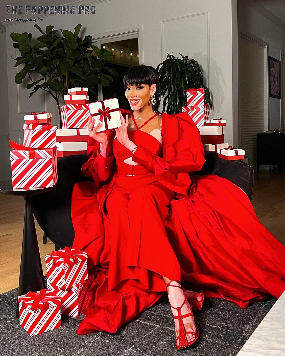 winnie-harlow-sexy-xmas-thefappening-cfd-2 Winnie Harlow Feet
