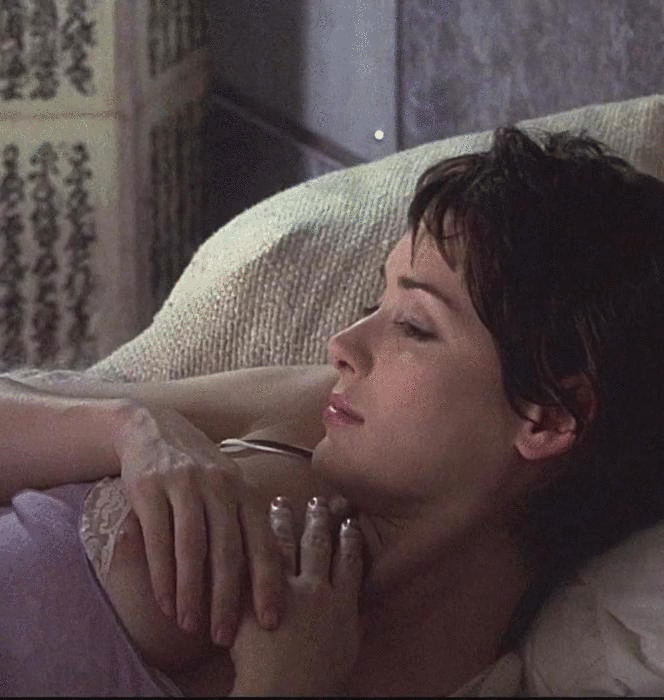 winona-ryder-nude-explicit-gif-1 winona ryder nude explicit gif 1